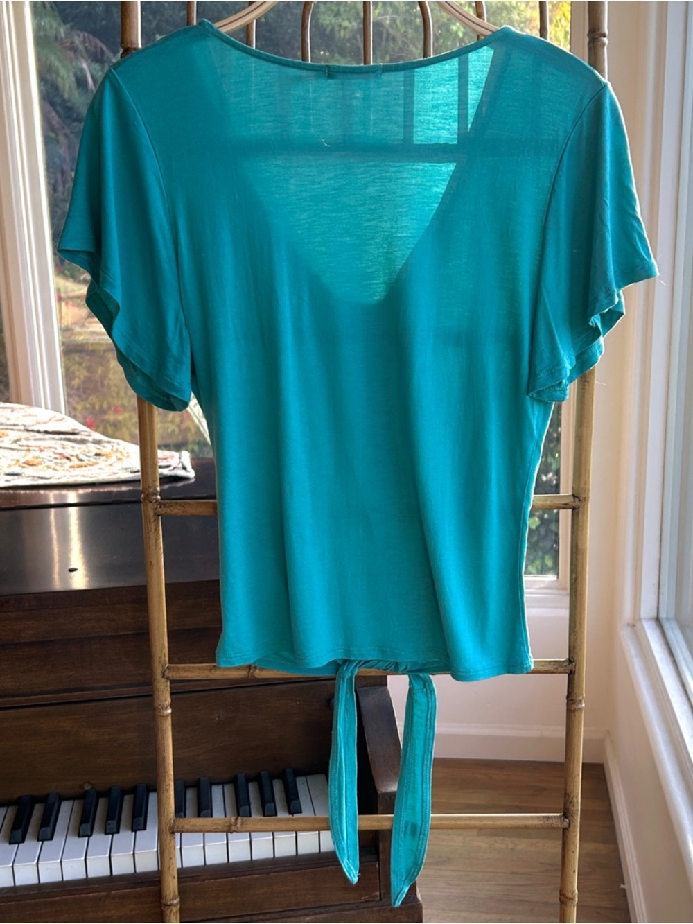 ESQUALO Teal Button-Front Tie Hem V-Neck Top New With Out Tags Size XS - Picture 5 of 8